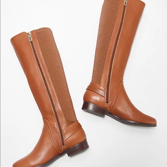 Isaac Mizrahi Tan leather boots - Picture 2 of 9